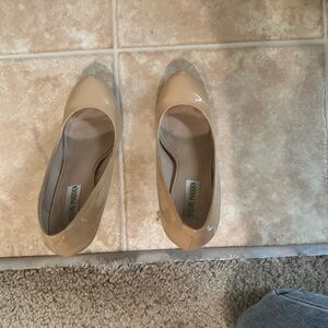 Steve Madden platform pumps